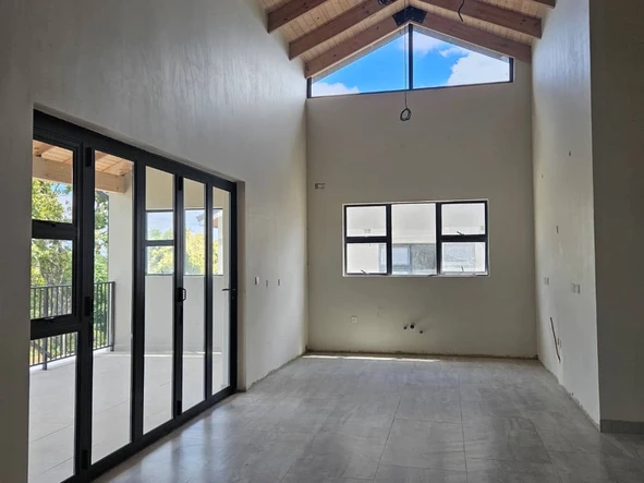 3 Bedroom Flat & Apartment