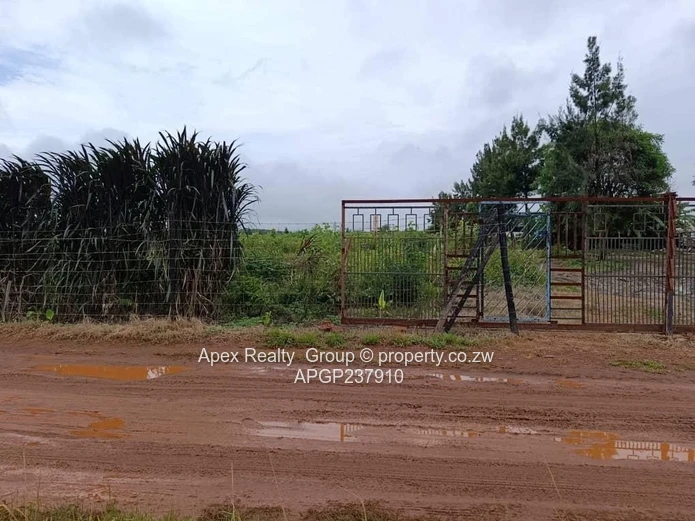 Norton Plot for sale (Sole Mandate)