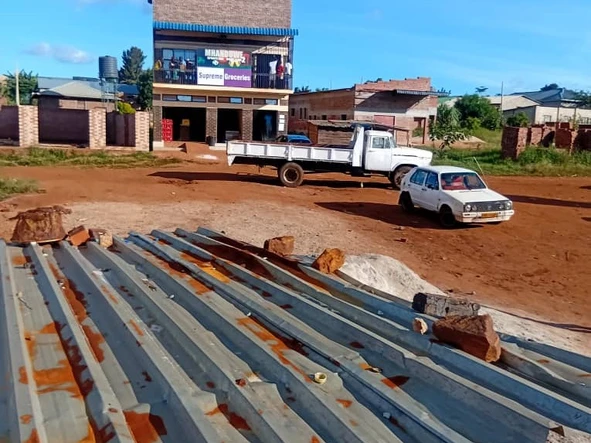 Hatcliffe  Extension Commercial Stand for Sale
