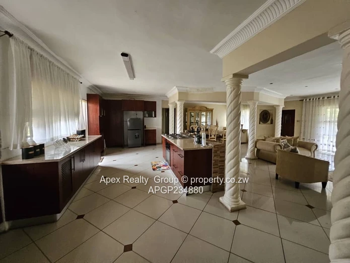 Main Road Frontage Vainona House For Sale