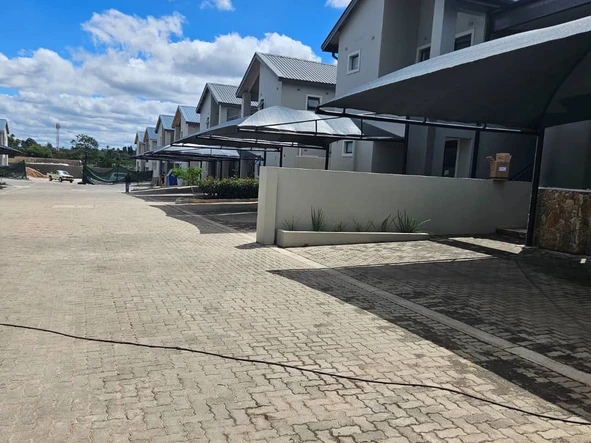 3 Bedroom Flat & Apartment