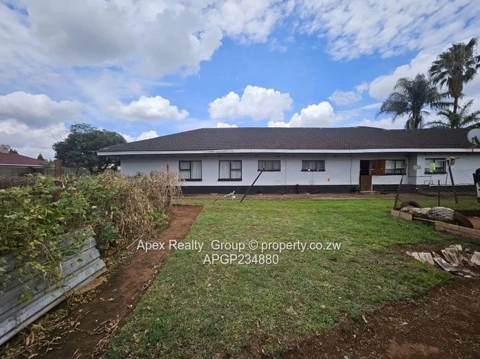 Main Road Frontage Vainona House For Sale