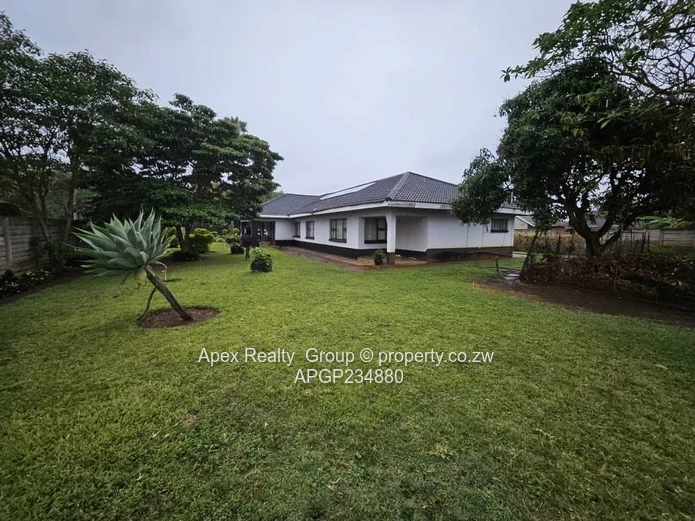 Main Road Frontage Vainona House For Sale